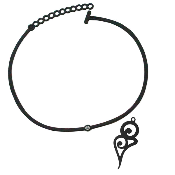 vue en entier à plat longueur réglable fermoir en T collier pendentif courbe à part noir silicone ladygum strass swarovski cristal amovible riveté bijou fantaisie