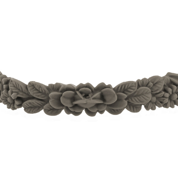 vue zoom, gros plan, en entier, bracelet boho les fleurettes, couleur moka/gris/taupe. Bijoux fantaisies en silicone, ladygum, marque française. Bracelet aux fleurs en relief, non ajustable, taille unique, facile à enfiler au poignet. Cadeau original