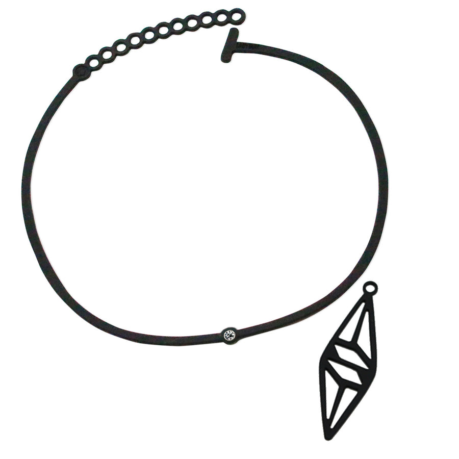vue en entier à plat longueur réglable fermoir en T collier pendentif graphique à part noir silicone ladygum strass swarovski cristal amovible riveté bijou fantaisie
