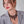 vue collier émeraude, taille réelle, porté sur mannequin, youna. Noir, silicone, ladygum, créateurs, designers, marque française, bijoux fantaisies. Souple, léger, minimisant les allergies, résistant à l'eau, à la chaleur, longueur réglable, collier emeraude ajustable, fermoir en T.