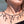 zoom, vue gros plan, collier primavera, couleur noir. Vue taille réelle, porté par mannequin dorine gaudin. Bijoux fantaisies en silicone, ladygum, marque française, créateurs, designers. Style long, pendant, plongeant, fleur, feuilles, nature, floral, pétales. Peut se porter à l'épaule. Léger, souple, résistant à l'eau/à la chaleur/à la lumière. Collier ajustable, longueur réglable, fermoir en T. Cadeau original.