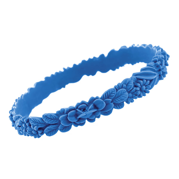 zoom, vue gros plan, en entier, bracelet boho les felurettes, couleur bleueberry, bleu électrique. Bijoux fantaisies en silicone, marque française, ladygum. Bracelet non ajustable, facile à enfiler, taille unique. Cadeau original, idée cadeau pour les fêtes.