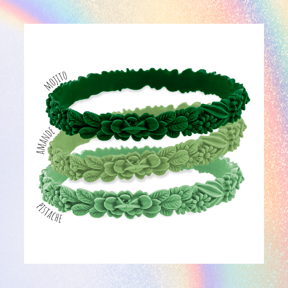 vue gros plan, trio de mix, mix green touch, pack 3 bracelets les fleurettes, bracelets fantaisies aux fleurs 3D en relief. Silicone, 3 couleurs, mojito, amande, pistache. Ladygum, marque française, bijoux fantaisies, créateurs, designers. Souple, léger, bracelet facile à enfiler, taille unique, non ajustable, résistant à l'eau, à la chaleur, à la lumière, minimisant les allergies.