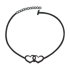 vue taille réelle, collier love 2 love, à plat, en entier, fermoir en T. Noir, silicone, LadyGum, bijoux fantaisies, marque française, créateurs, designers. Style coeur, amour, passion, amitié. Léger, souple, longueur réglable, collier ajustable, résistant à l'eau, à la chaleur, minimisant les allergies.