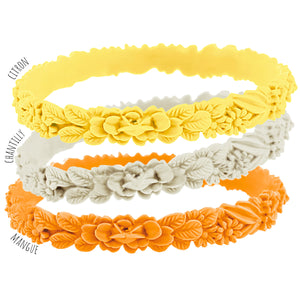 vue gros plan, trio de mix, mix lemonade juice, pack 3 bracelets les fleurettes, bracelets fantaisies aux fleurs 3D en relief. Silicone, 3 couleurs, citron, chantilly, mangue. Ladygum, marque française, bijoux fantaisies, créateurs, designers. Souple, léger, bracelet facile à enfiler, taille unique, non ajustable, résistant à l'eau, à la chaleur, à la lumière, minimisant les allergies.